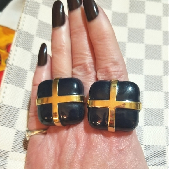 Rare 80s Les Bernard Large Runway Style Enamel Earrings - Picture 6 of 6